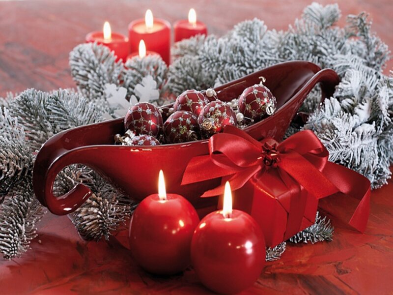 Red Sleigh with Ornaments