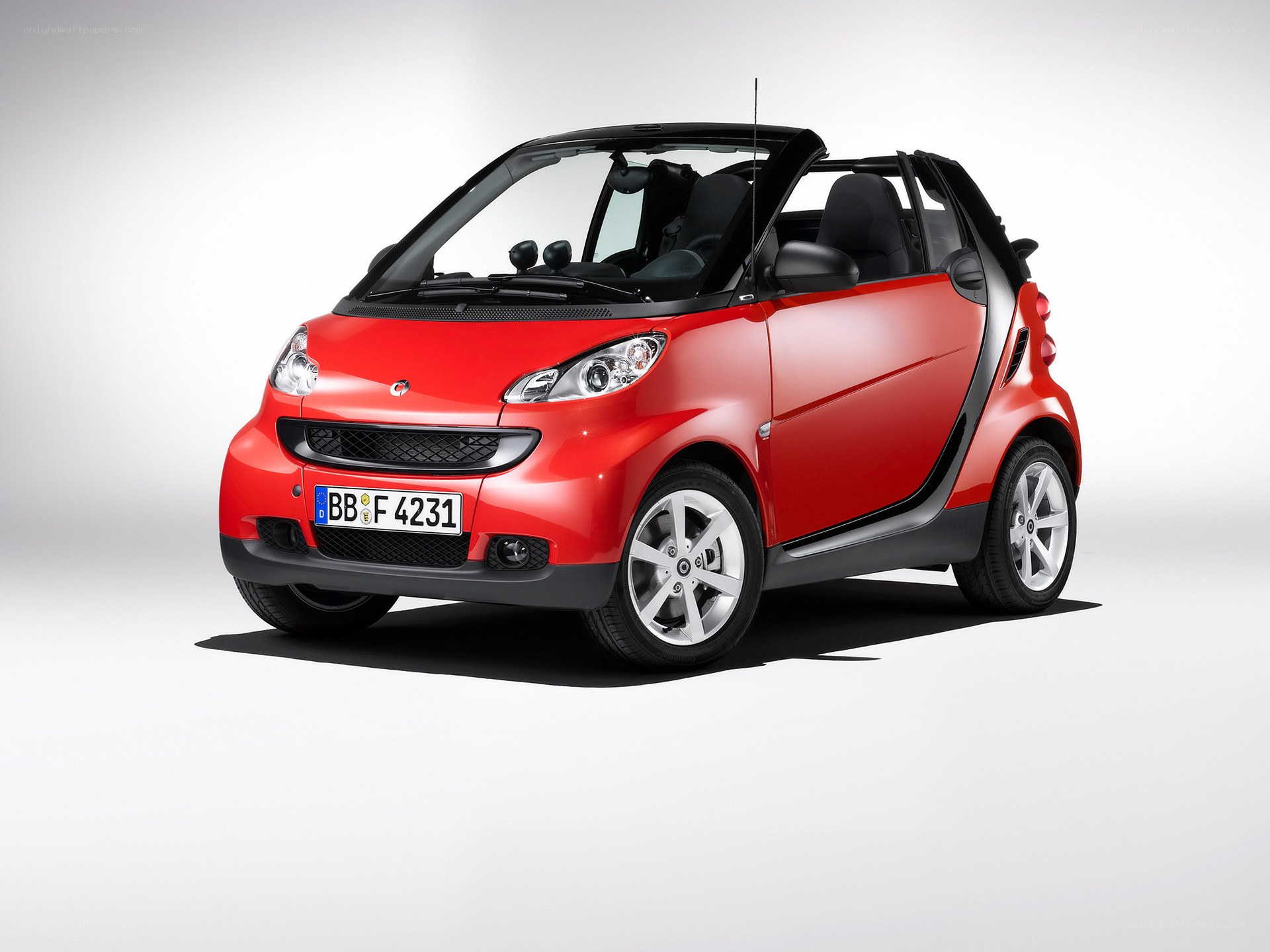 Red smart fortwo cabrio