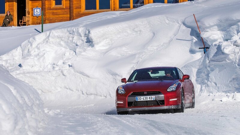 Red Sports Car in Snow — Cold