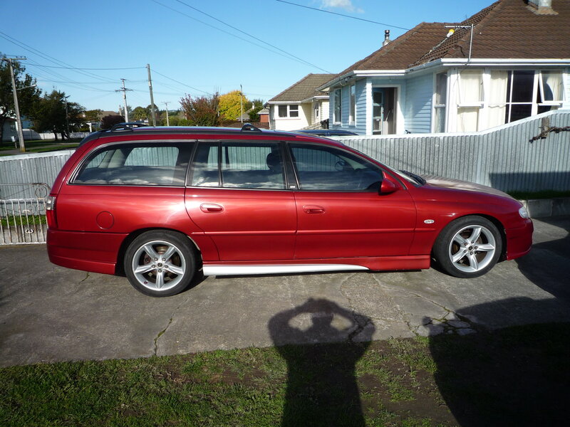 Red Station Wagon — Calm