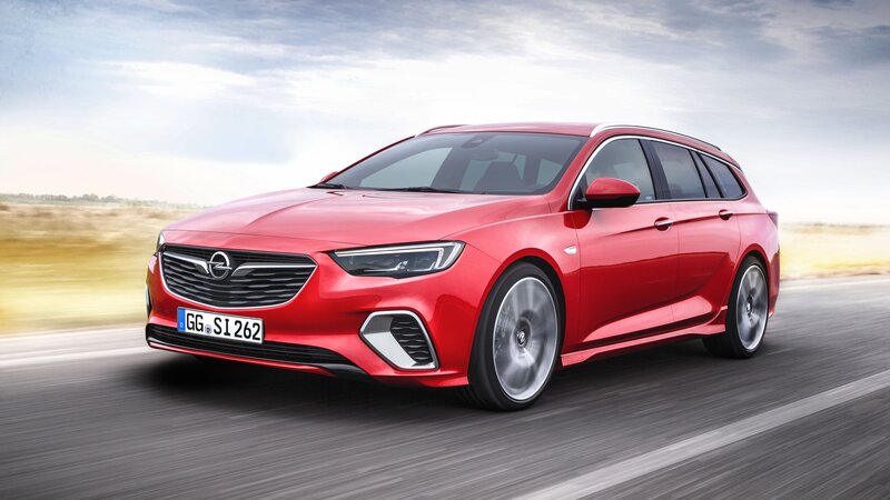 Red Station Wagon Car — Dynamic