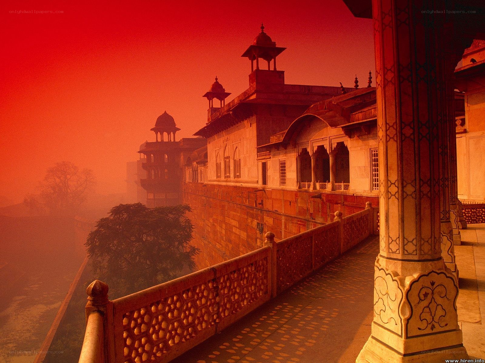 Red sunrise at Agra Fort