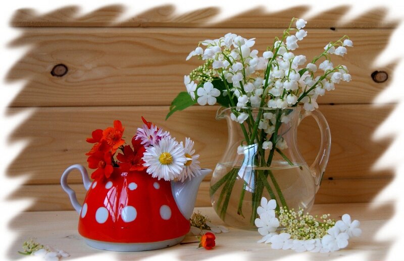 Red Teapot with Flowers — White