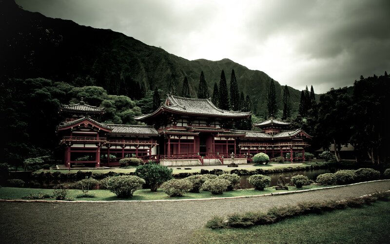 Red Temple Complex — Green, Dramatic