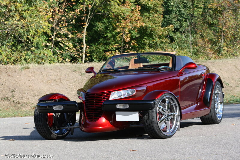 Red Three-wheeled Car — Calm, Autumn, Photograph, Trees