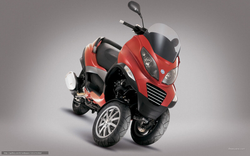 Red Three-wheeled Scooter — Neutral, Photograph, Windshield, Side Mirror, Exhaust