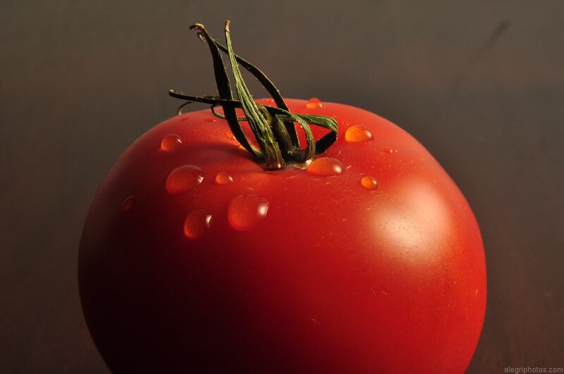 Red Tomato with Water Droplets — Dramatic, Photograph, Stem