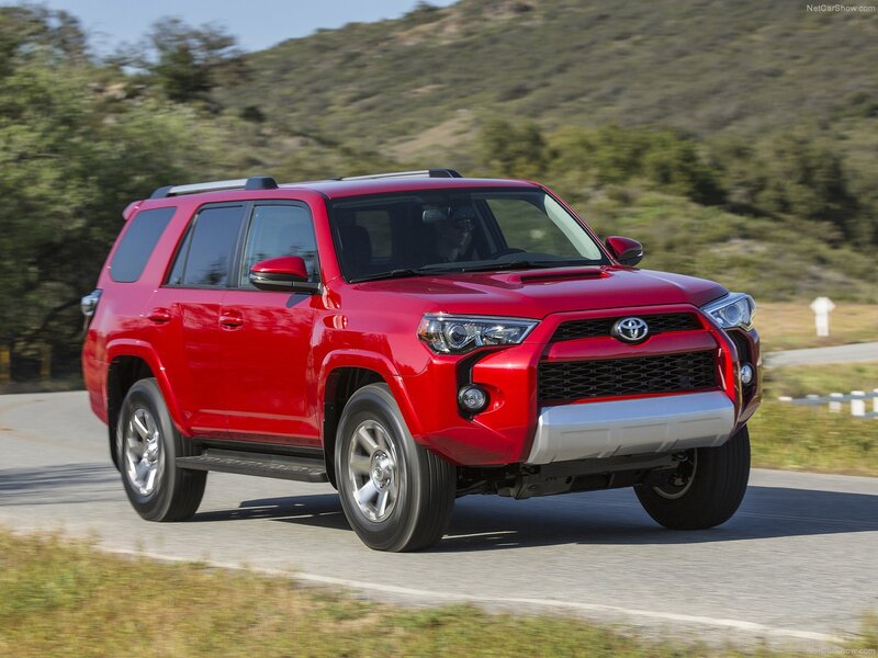 Red Toyota 4Runner — Dynamic