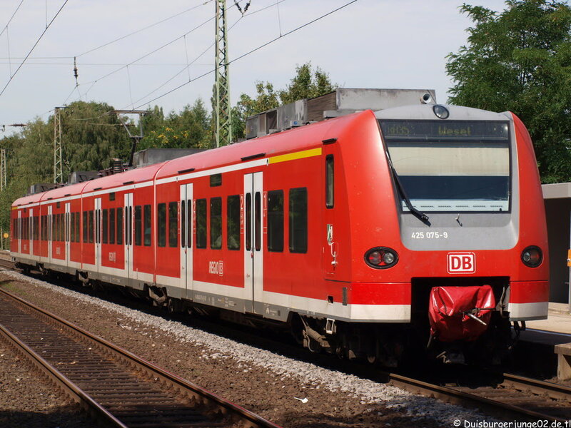 Red Train on Tracks — Neutral