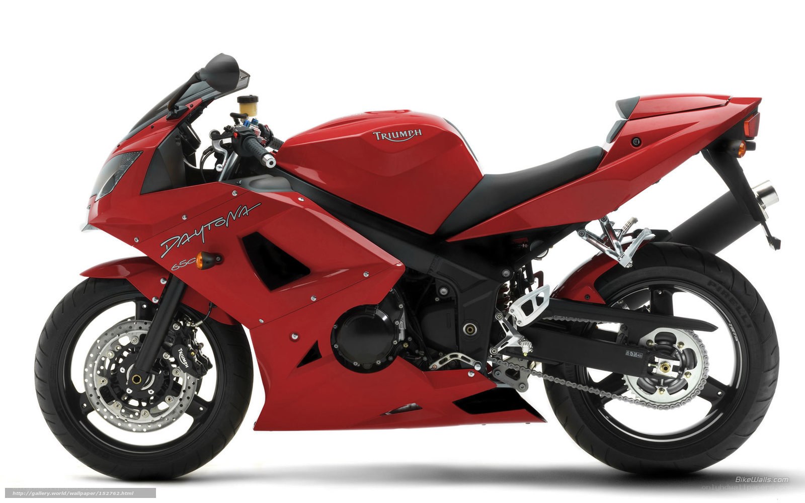 Red Triumph Daytona 650