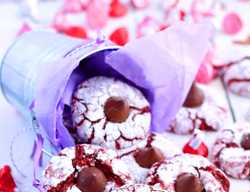 Red Velvet Cookies — Festive