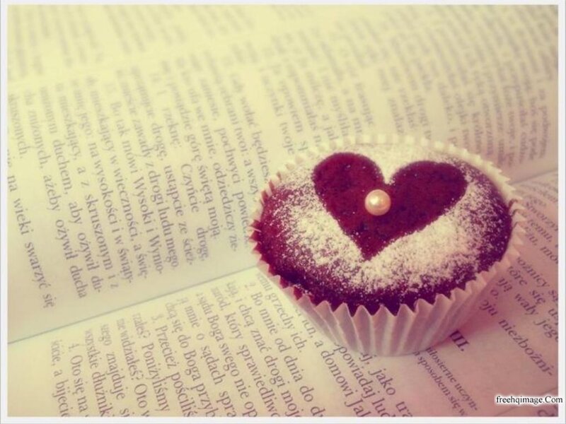 Red Velvet Cupcake — Romantic