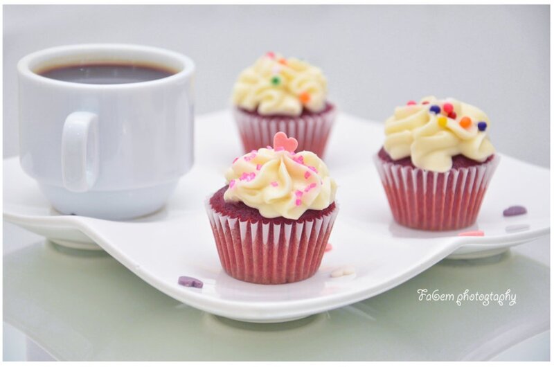 Red Velvet Cupcakes — White, Calm