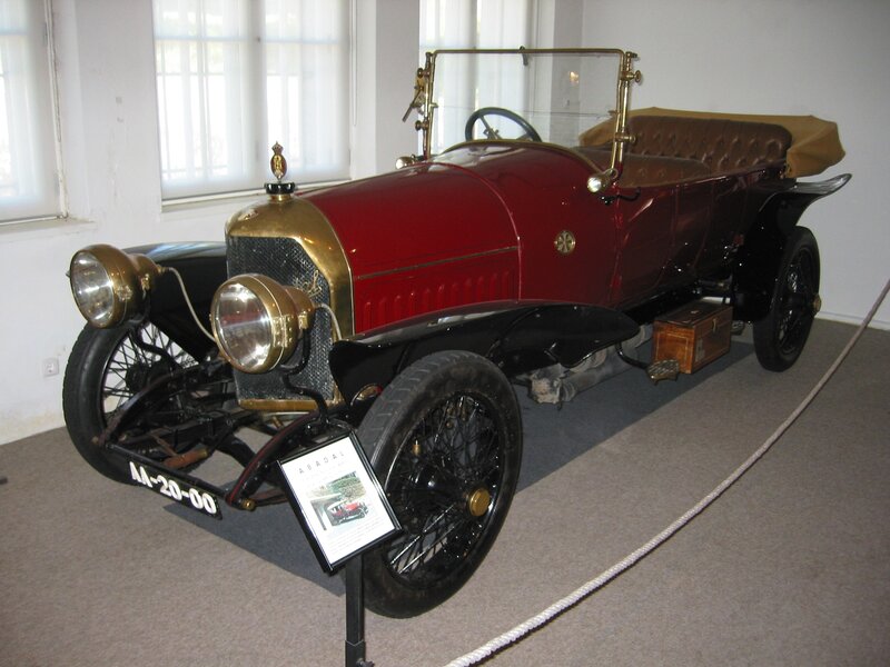 Red vintage Abadal car
