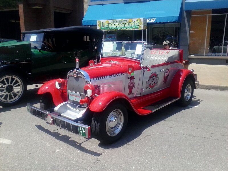Red Vintage Car — Bright, Sunny
