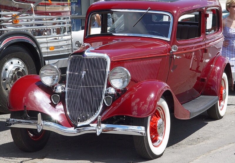 Red Vintage Car — Bright