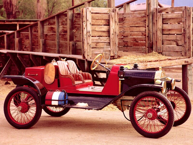 Red Vintage Car — Nostalgic