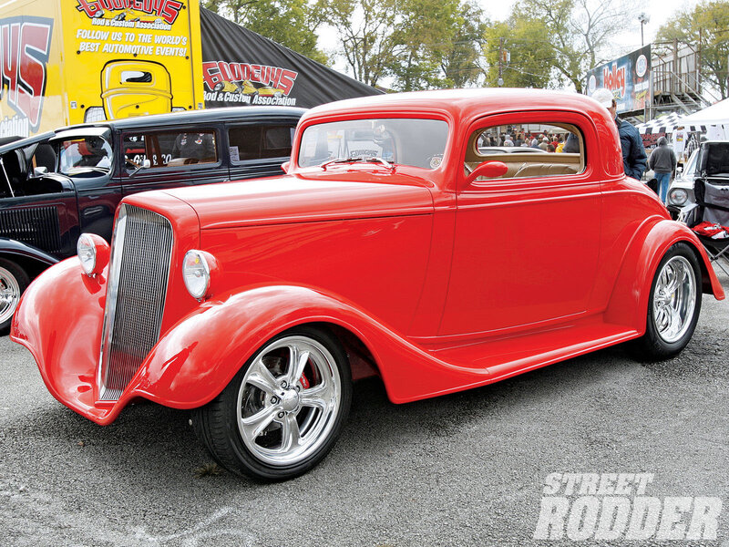 Red Vintage Coupe Car — Outdoor