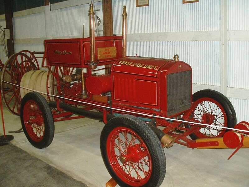 Red Vintage Fire Truck — Static, Photograph