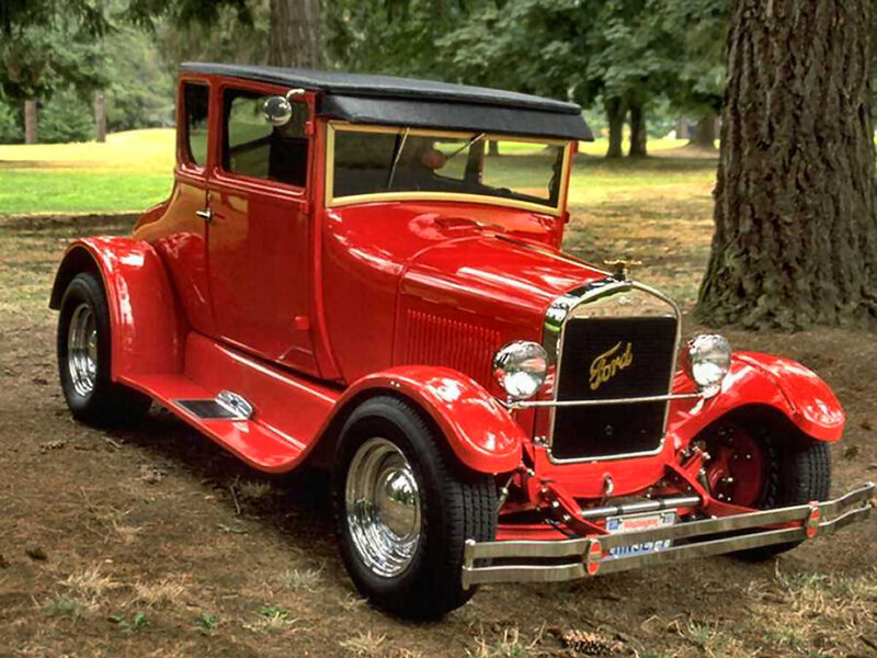 Red Vintage Ford Car — Serene