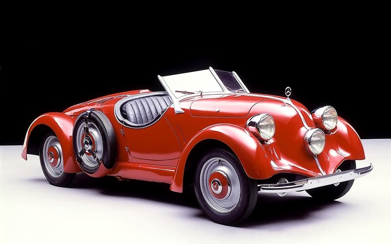 Red vintage Mercedes-Benz roadster