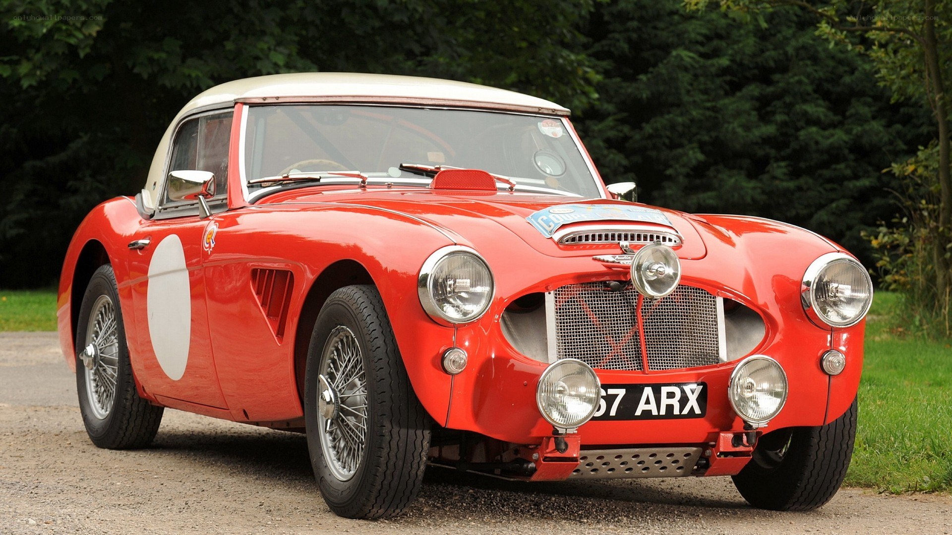 Red vintage racing car
