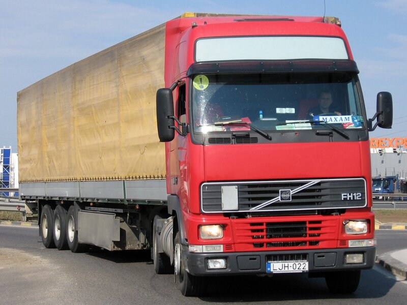 Red Volvo FH12 Truck — Neutral