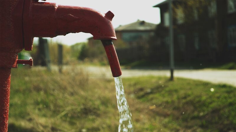 Red Water Pump — Calm