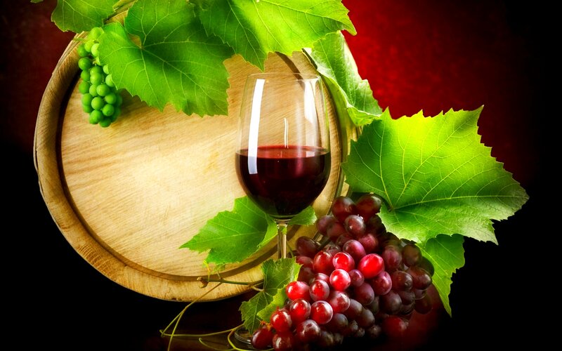 Red Wine and Grapes — Green