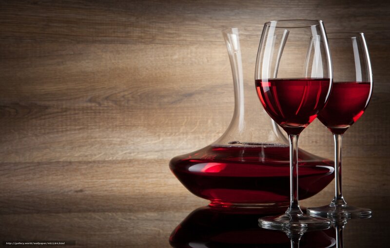 Red Wine in Glasses — Dramatic, Photograph