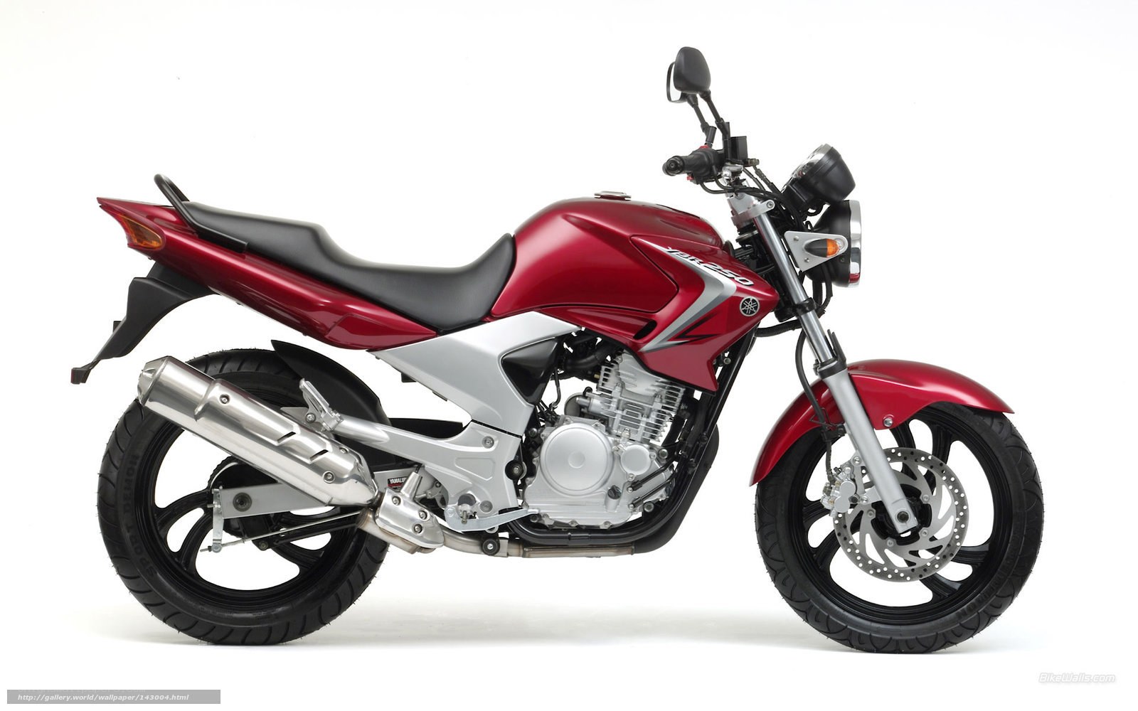 red yamaha motorcycle