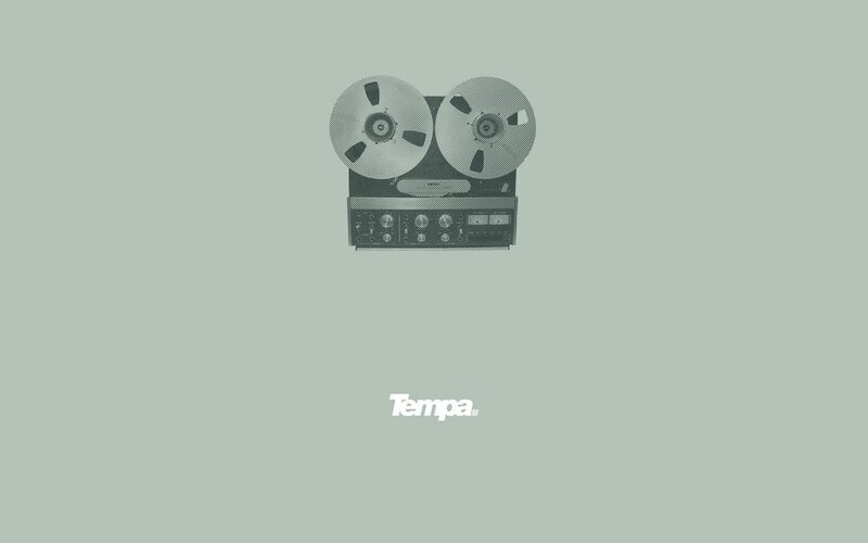 Reel-to-reel tape recorder