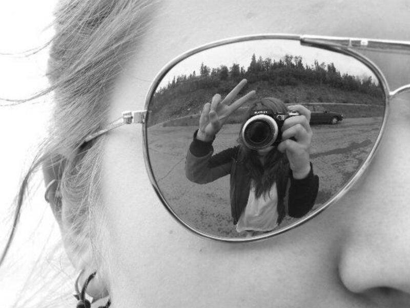 Reflection in Sunglasses — Black
