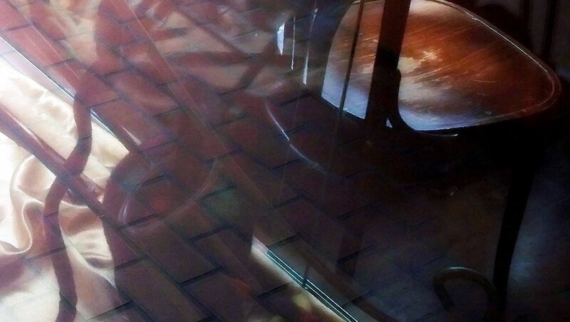 Reflection on a glass table