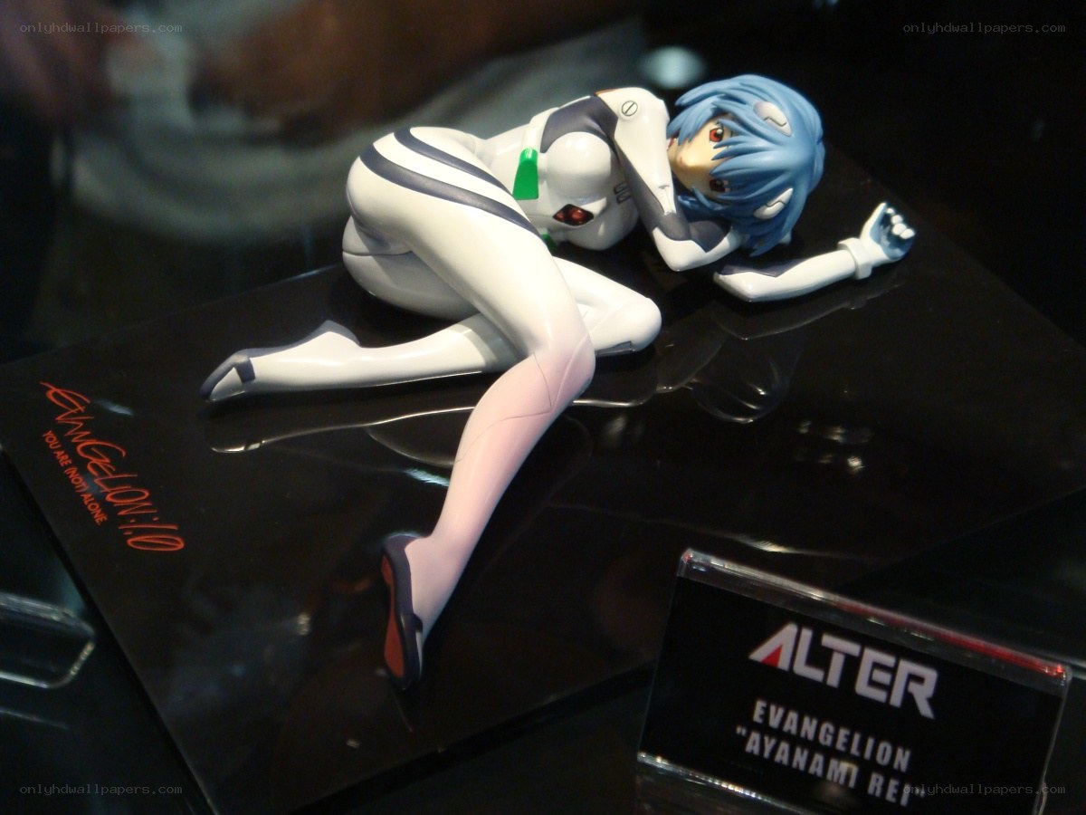 Rei Ayanami figure display