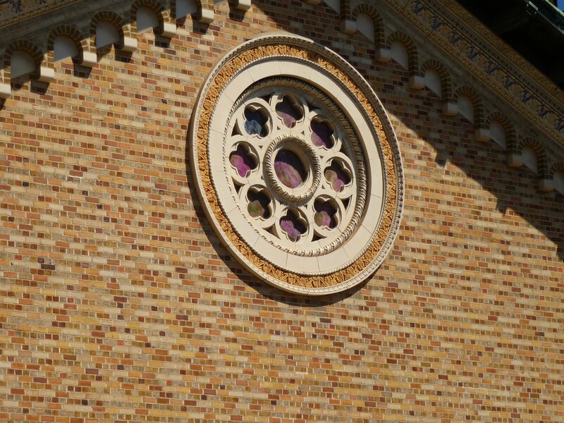 Renaissance-style rose window