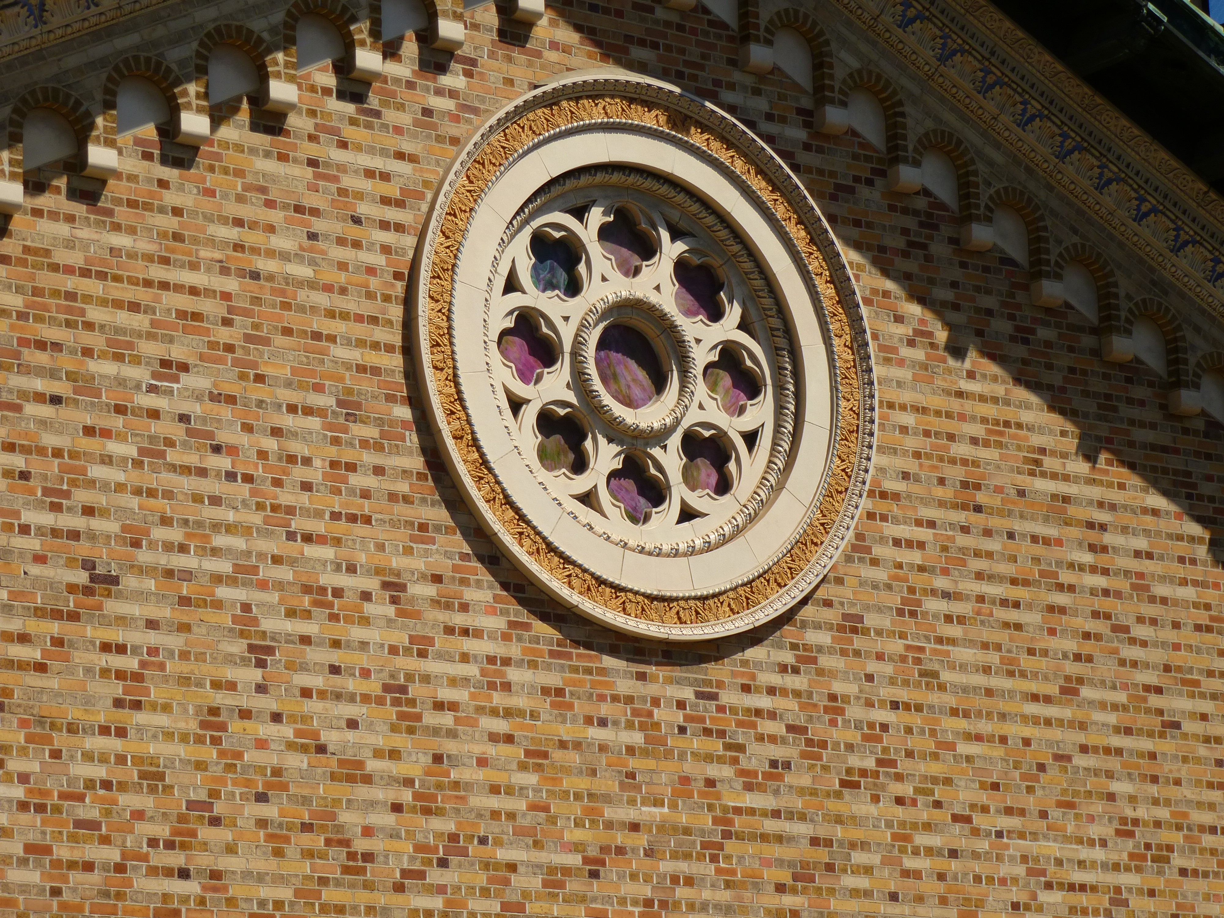 Renaissance-style rose window