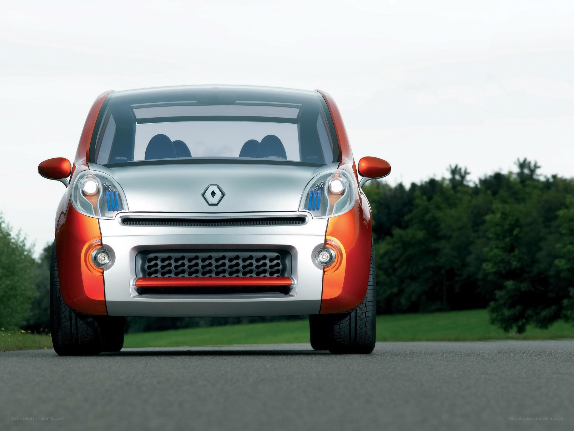 Renault concept car front view
