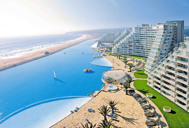 Resort with Infinity Pool
