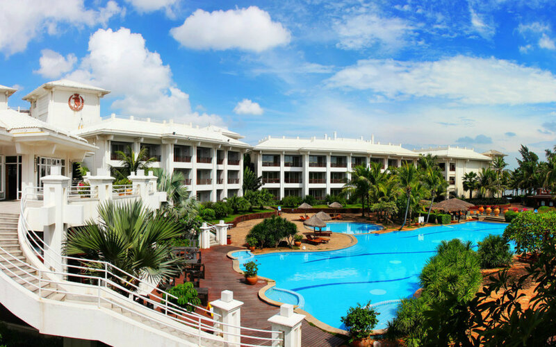 Resort with Swimming Pool — Blue