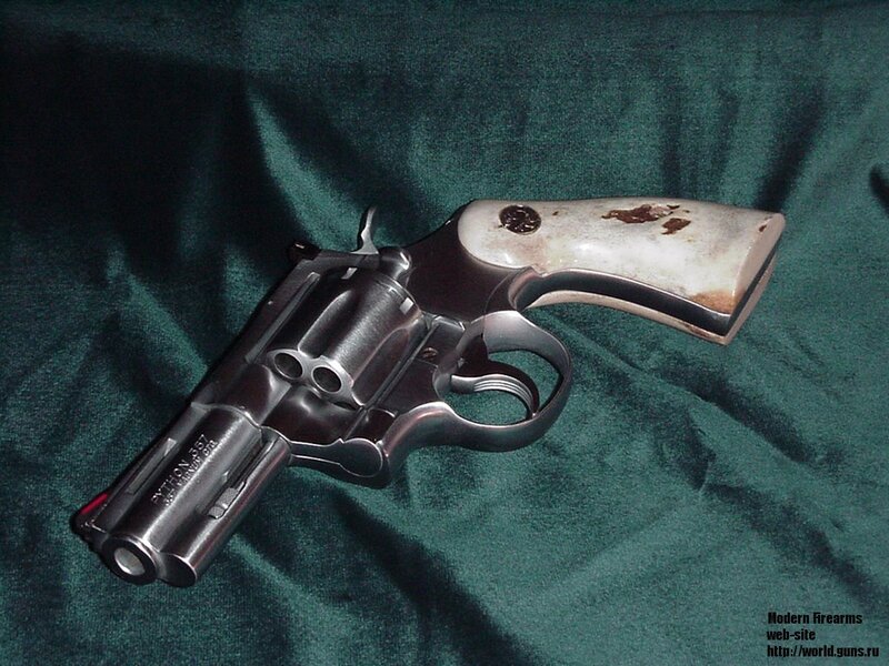 Revolver on Green Cloth