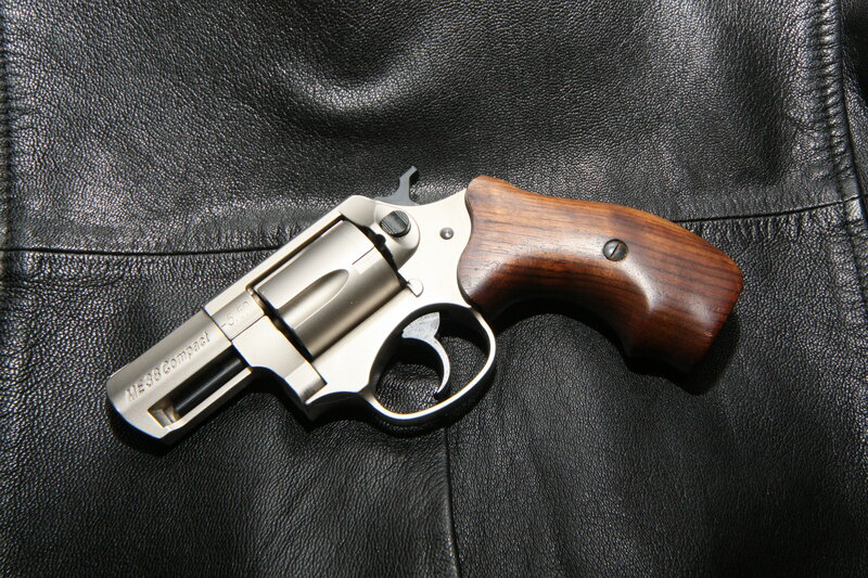 Revolver on Leather — Black