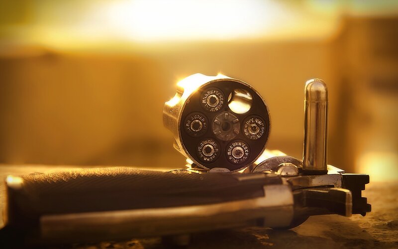 Revolver with Bullets — Gold
