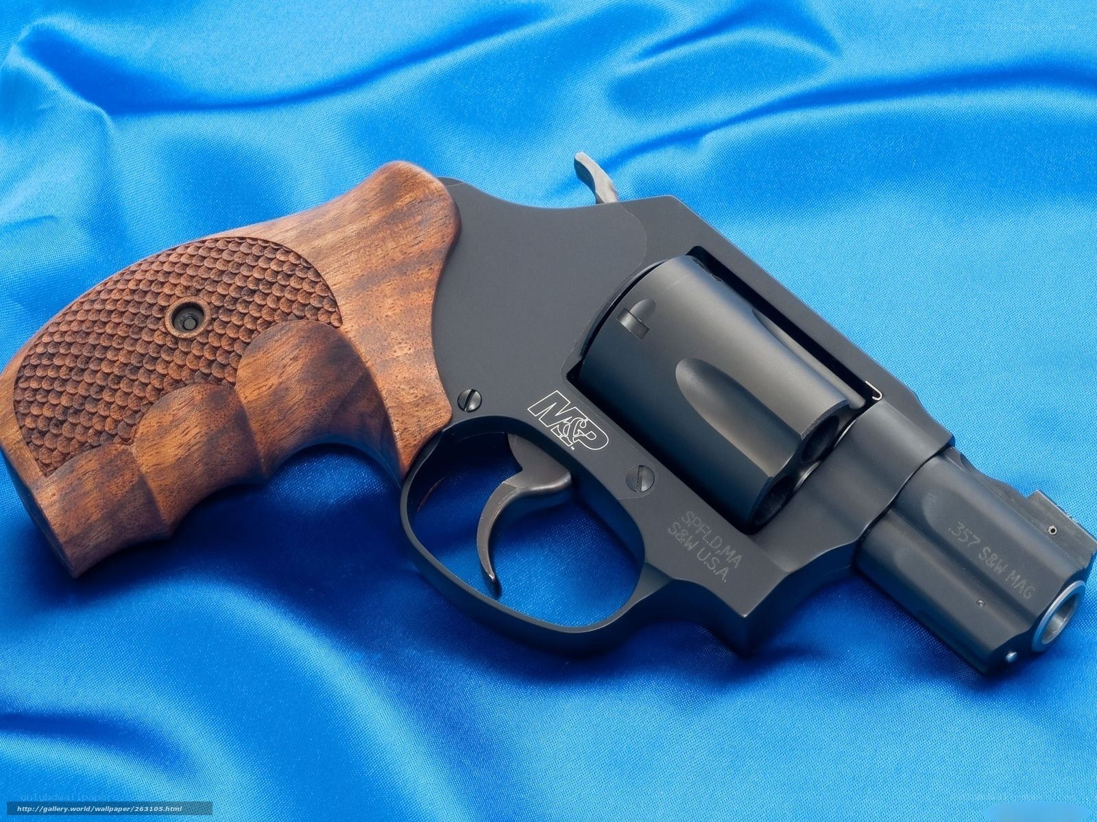 revolver with wooden grip