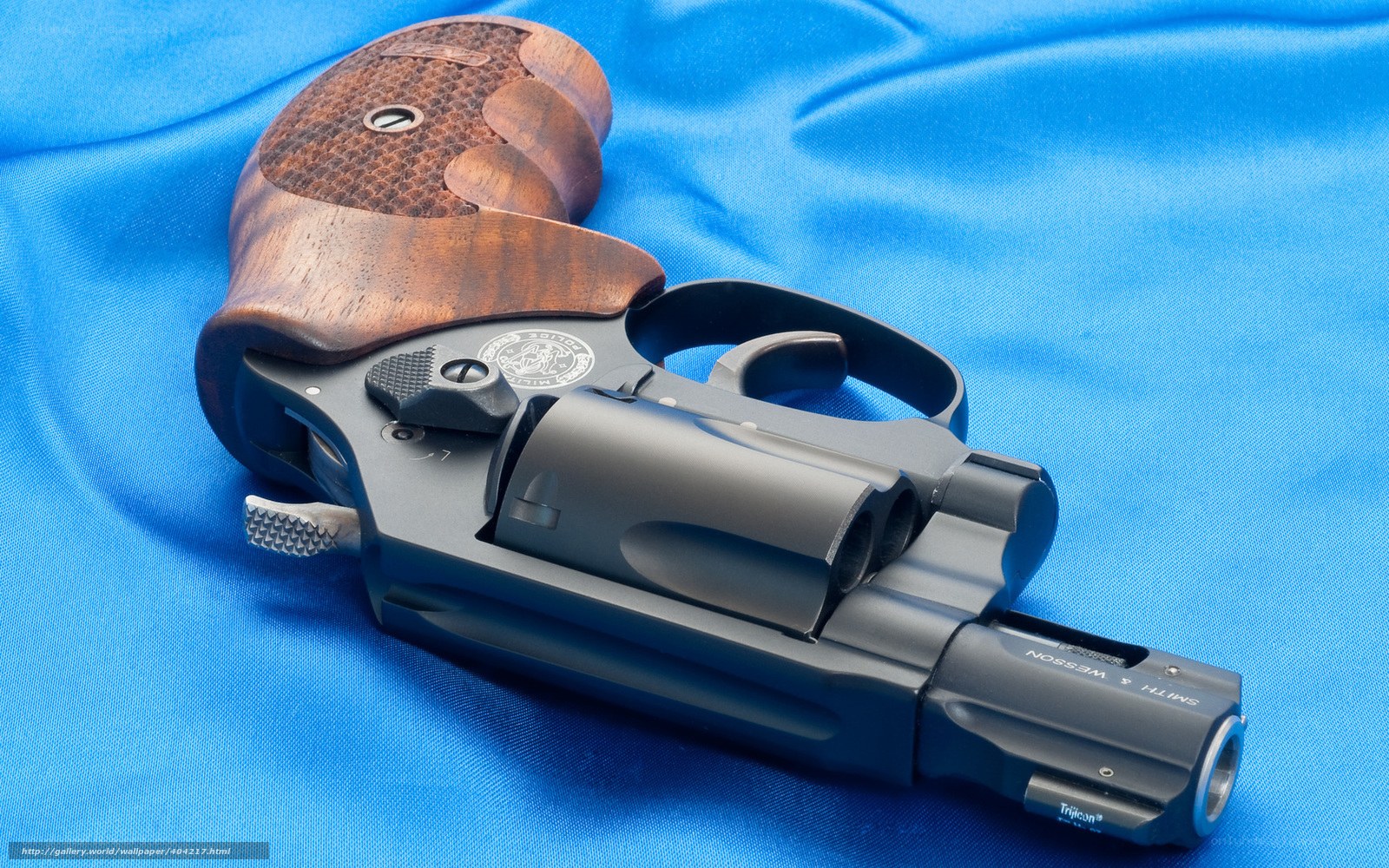 revolver with wooden grip