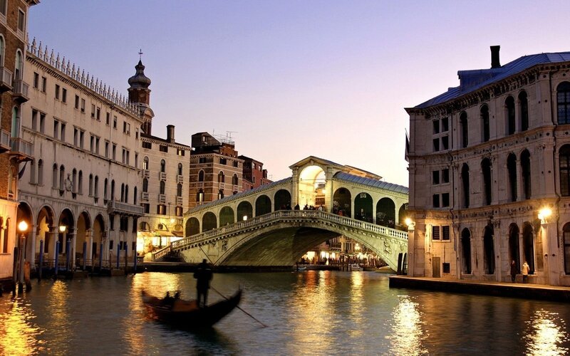 Rialto Bridge at dusk in Venice