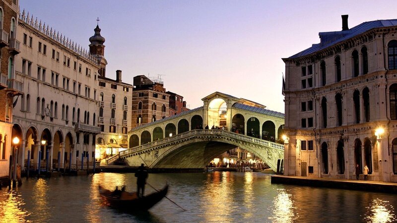 Rialto Bridge at dusk in Venice