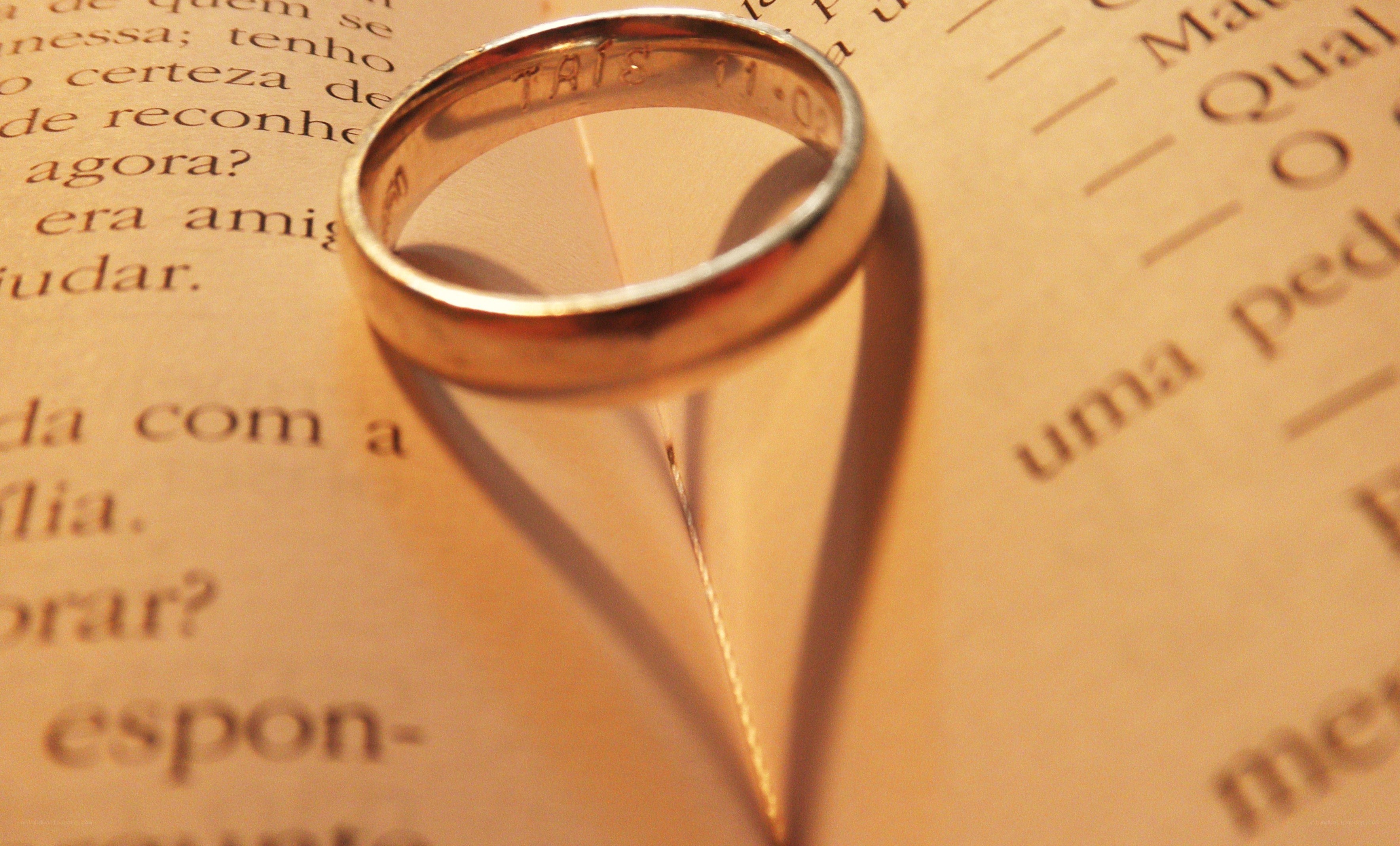 ring casting heart shadow