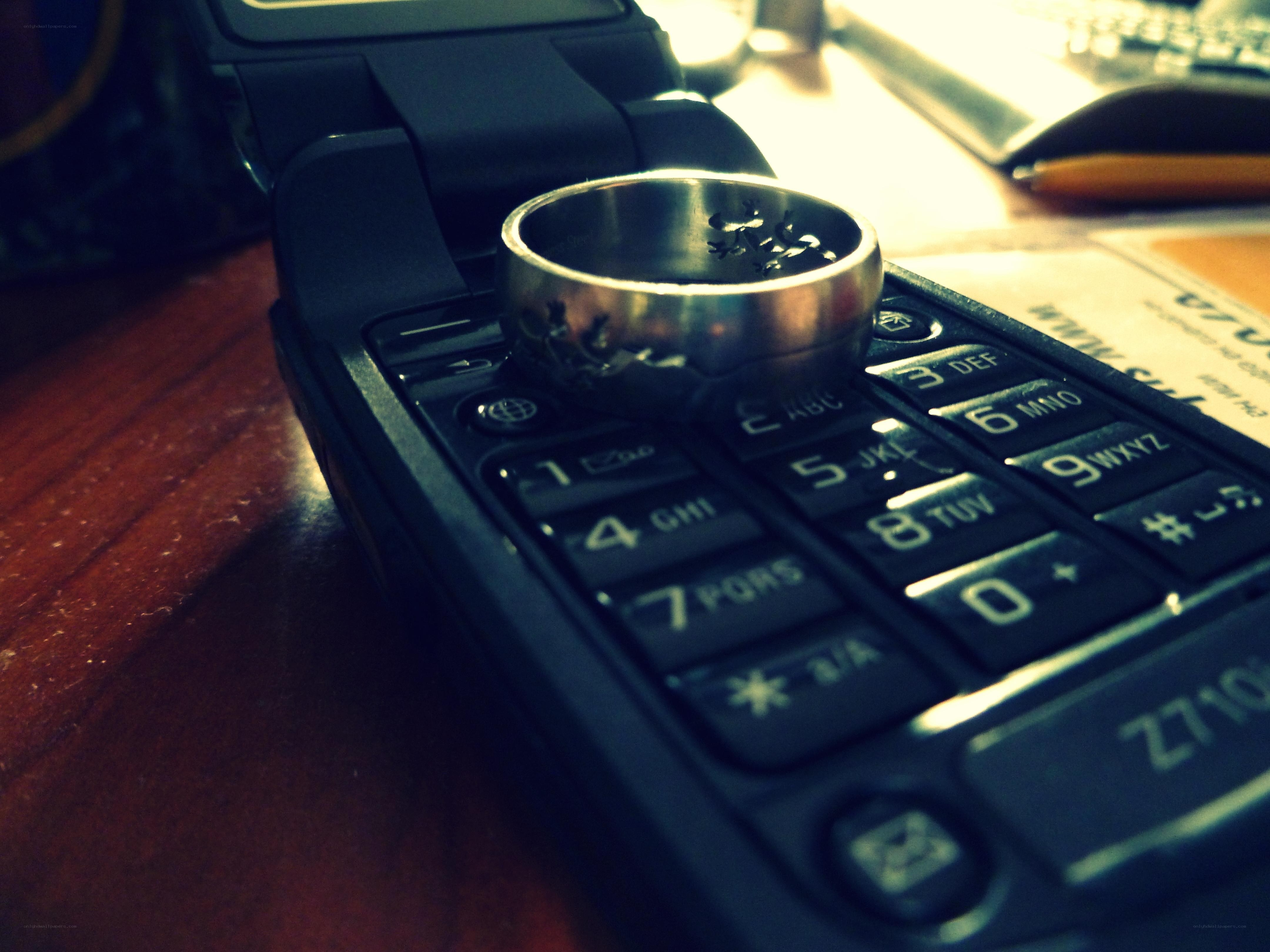 ring on a flip phone