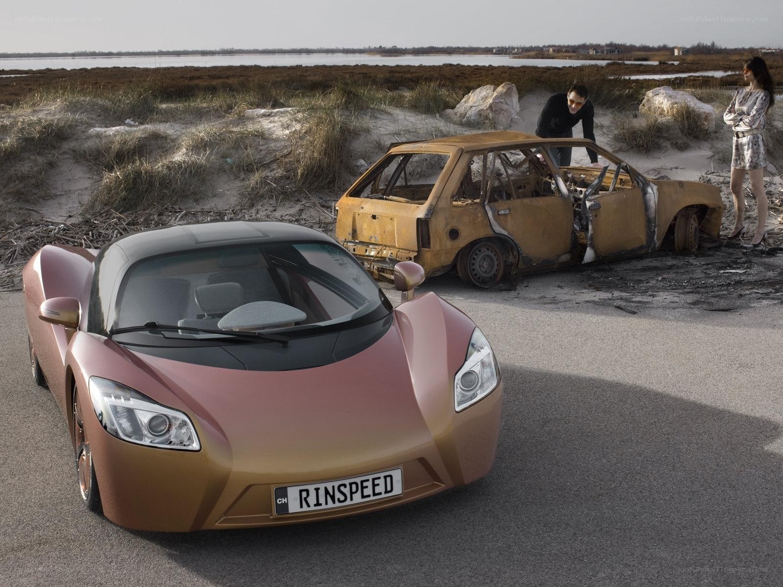 Rinspeed car and burnt vehicle